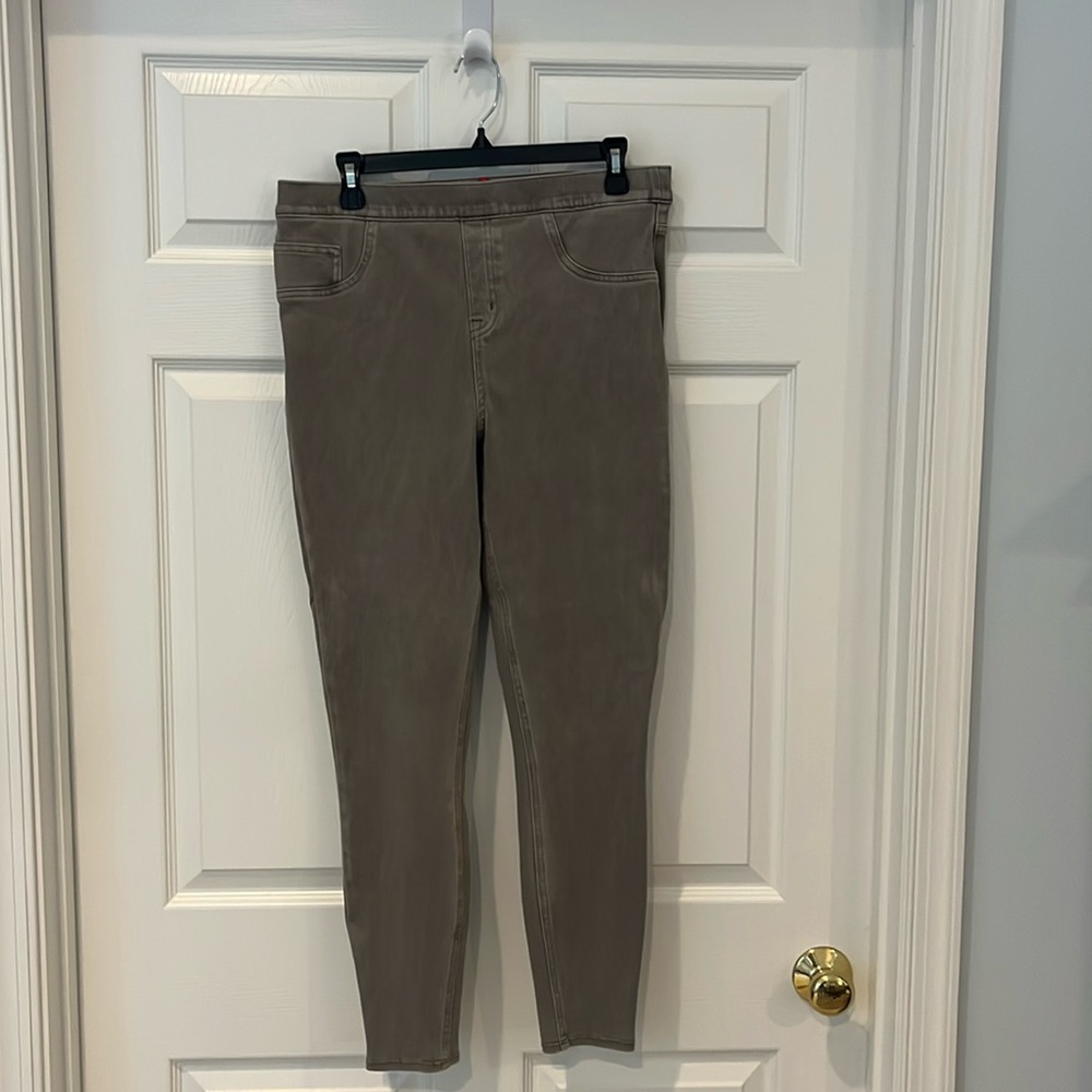 Spanx skinny leg pants.